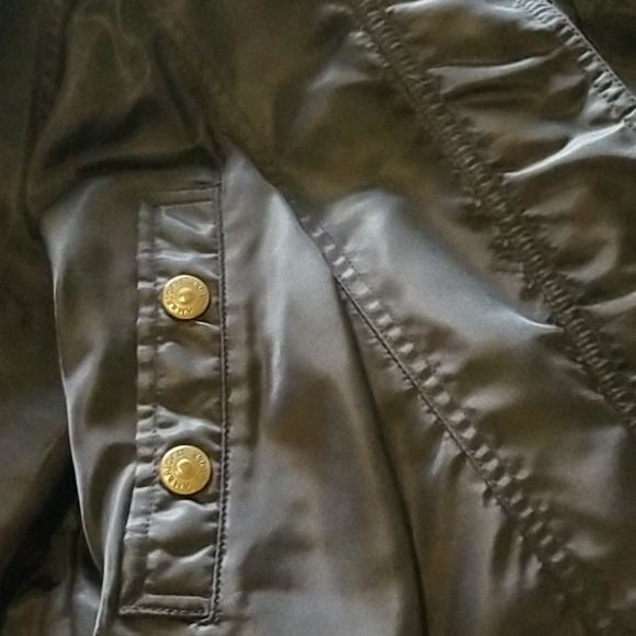 AE Bomber - Picture 5 of 6